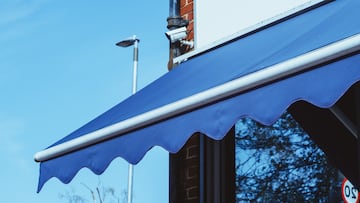 ¿Es posible elegir el tipo de toldo y color que se quiere o hace falta pedir permiso a la comunidad?