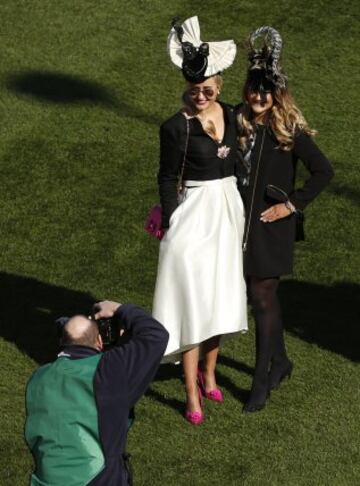 Mucho glamour en el Ladies Day del Festival de Cheltenham