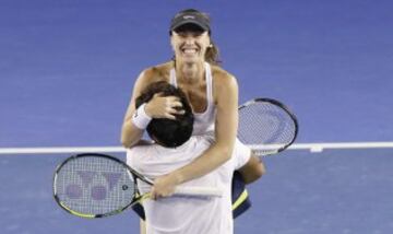 La cocaína retiró a la suiza del tenis. Hingis le dijo adiós al deporte blanco luego de haber dado positivo en un control en Wimbledon 2007.

"Tenía miedo. Miedo a mi nivel físico. Dudas sobre si todavía podría competir. No sabía si podría sobrevivir tres, cuatro, siete partidos...", declaró la extenista al País de España. 