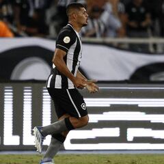 Erison, el 'toro' de Botafogo que arrolla en Brasil