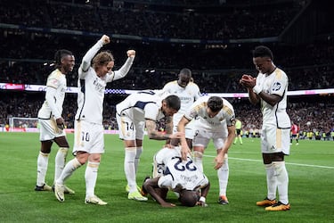 Propiedad de los socios. 