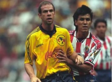 Una rivalidad historica entre Zague y Chivas.