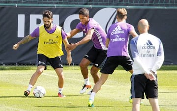 Varane will be hoping to impress Zidane and re-establish himself in the Real Madrid starting XI this season.