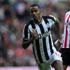 Isak ofrece un rayo de luz al Newcastle