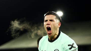 Soccer Football - Premier League - Crystal Palace v Chelsea - Selhurst Park, London, Britain - February 12, 2024 Chelsea's Enzo Fernandez celebrates scoring their third goal Action Images via Reuters/Andrew Boyers NO USE WITH UNAUTHORIZED AUDIO, VIDEO, DATA, FIXTURE LISTS, CLUB/LEAGUE LOGOS OR 'LIVE' SERVICES. ONLINE IN-MATCH USE LIMITED TO 45 IMAGES, NO VIDEO EMULATION. NO USE IN BETTING, GAMES OR SINGLE CLUB/LEAGUE/PLAYER PUBLICATIONS.