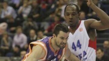 Rafa Martínez supera a Gordon.