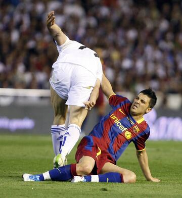 Llegó abril y llegó el momento de jugarse los títulos. En la primera oportunidad perdió el Barcelona en Valencia contra el Real Madrid la final de la Copa del Rey.