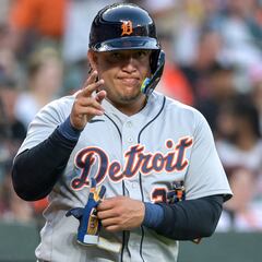 ‘Miggy’ Cabrera sigue recibiendo emotivos reconocimientos en su última temporada en Grandes Ligas