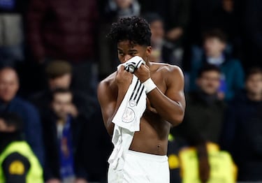  Endrick se convierte en el héroe del Real Madrid y clava el tercero para volver a poner en ventaja al club merengue 