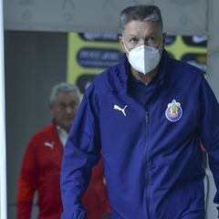 Peláez: “Mi renuncia está permanentemente en la mesa de Amaury”