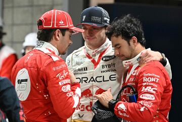 Charles Leclerc (Ferrari), Max Verstappen y Sergio Pérez (Red Bull). Las Vegas, Estados Unidos. F1 2023.