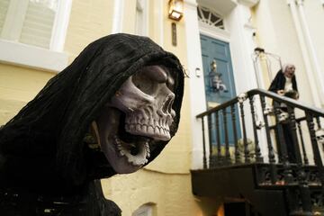 Los esqueletos toman las calles de Washington por Halloween