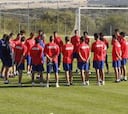 El Atlético se entrena a la expectativa del 'Kun' Agüero