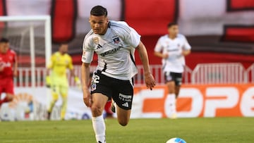 Futbol, Nublense vs Colo Colo
Vigesimosexta fecha, campeonato Nacional 2025.
El jugador de Colo Colo Lucas Cepeda es fotografiado durante el partido de primera division contra Nublense disputado en el estadio Nelson Oyarzun de Chillan, Chile.
01/11/2025
Eduardo Fortes/Photosport
Football, Nublense vs Colo Colo
26th date, 2025 National Championship.
Colo Colo player Lucas Cepeda is pictured during the first division match against Nublense held at the Nelson Oyarzun stadium in Chillan, Chile.
01/11/2025
Eduardo Fortes/Photosport