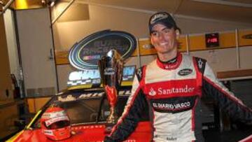 <b>DIRECTO A EE UU. </b>Vilariño celebró su título en Le Mans demostrando dónde quiere triunfar pronto.