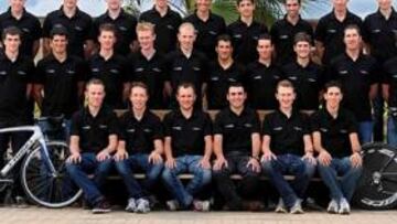 <b>FOTO DE FAMILIA. </b>La plantilla del Saxo Bank, en Fuerteventura.