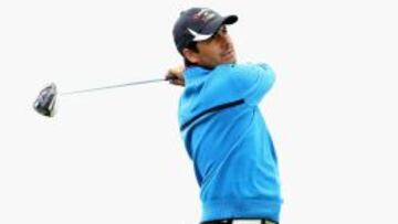 Felipe Aguilar lidera la prueba de golf con -5 bajo par.