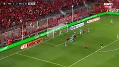 Loyola calla las críticas en Argentina con este golazo: ¡tremenda definición!