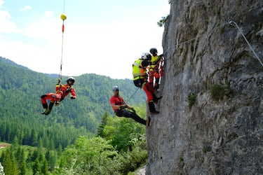 Aumentan las imprudencias en los Alpes: Todos los das va gente en chanclas a la monta?a 