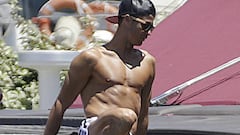 CR7 companion makes splash as star suns himself aboard yacht