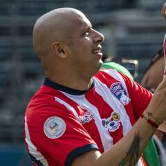 'Bofo' Bautista llama mercenarios a Oribe Peralta y Uriel Antuna
