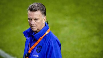 Según los pronósticos, el equipo de Louis Van Gaal genera una confianza muy grande para golear a la débil selección ibérica con el objetivo de hacer goles.