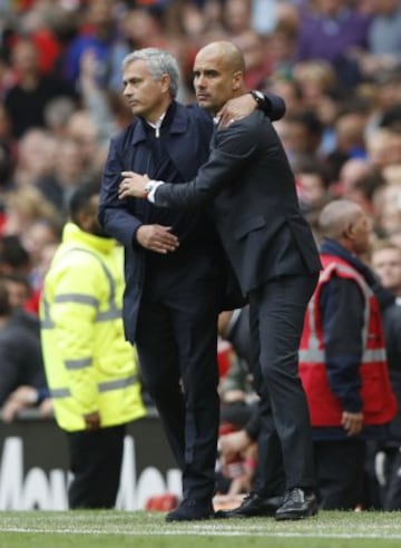 Mourinho y Guardiola al final del partido.