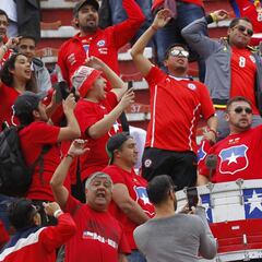 Los hinchas de la Roja se toman el Hernando Siles