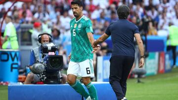 Khedira apoya a Löw: "Puede y debe seguir con Alemania"