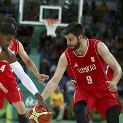 George: "No paras de moverte. Parece que no se cansan"