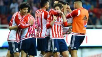 Carlos Fierro anotó el último penal del Guadalajara.