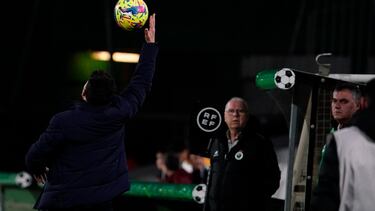 Guillermo Fernández Romo, en su último partido como entrenador del Racing