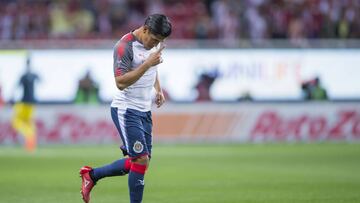Jesús Sánchez sufrió una lesión en el Clásico Nacional Chivas vs América del Clausura 2018 y se perderá el resto del torneo. Será 16 semanas de baja.