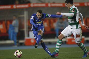 Francisco Arancibia es jugador de Universidad de Chile. Su padre es Leopoldo Arancibia, que jugó en O'Higgins, aunque los más conocidos fueron sus tíos, Franz Arancibia y Eduardo 'Pollo' Arancibia.