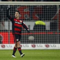 Chicharito aspira al mejor gol de la Bundesliga... hasta ahora