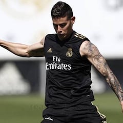 Di Marzio: "Napoli debe sacar dinero para no perder a James"