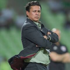 Salvador Reyes es cesado como técnico del Santos
