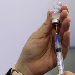 Dosis de refuerzo en Chile: quién la recibirá y grupos confirmados por Minsal