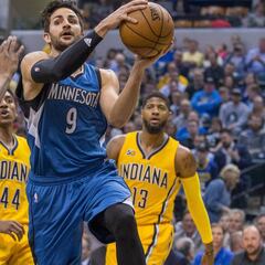 La sangre fría de Ricky (21+10) da un triunfo polémico a los Wolves