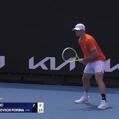 Davidovich arrasa y Munar levanta un 5-2 y bola de partido