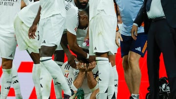 Alarm bells for Real Madrid as Carvajal leaves the pitch on a stretcher and in tears