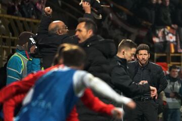 Diego Pablo Simeone tras el segundo gol de la Cultural Leonesa.