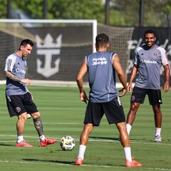 Gerardo Tata Martino: “Messi ya está bien y está disponible”