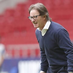 Anquela, a vueltas con el sistema