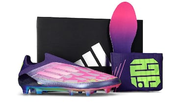 Regala fútbol: la camiseta del Real Madrid con un 20% de descuento lidera el desfile de rebajas de hasta el 60% en botas, sudaderas y zapatillas de Fútbol Emotion