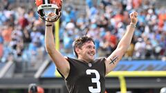 CHARLOTTE, NORTH CAROLINA - SEPTEMBER 11: Cade York #3 of the Cleveland Browns celebrates after making a 58-yard go-ahead field goal during the fourth quarter against the Carolina Panthers at Bank of America Stadium on September 11, 2022 in Charlotte, North Carolina.   Grant Halverson/Getty Images/AFP