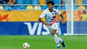 El defensor de la Selecci&oacute;n de los Estados Unidos U20 maravill&oacute; a algunos de los grandes europeos, luego de su participaci&oacute;n en el mundial de la categor&iacute;a.