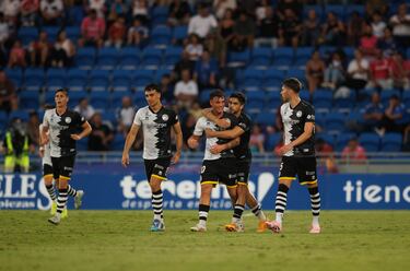 La Ponferradina gana el derbi al Zamora y Unionistas conquista Tenerife