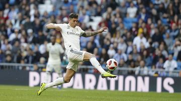 El jugador del Real Madrid Javi Sánchez marca el 3-0 al Melilla. 




