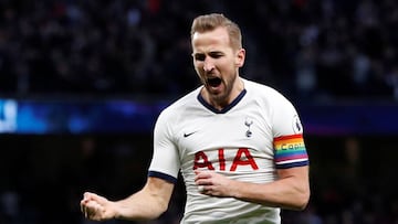 Soccer Football - Premier League - Tottenham Hotspur v Burnley - Tottenham Hotspur Stadium, London, Britain - December 7, 2019 Tottenham Hotspur's Harry Kane celebrates scoring their first goal Action Images via Reuters/Paul Childs EDITORIAL USE ONLY. No 